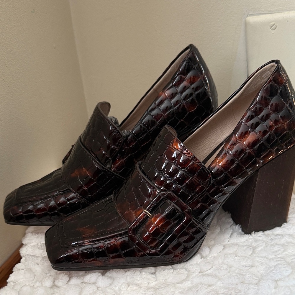 Women's Louise et Cie Tortoise Glossy Croc Leather Loafer Pumps Ovidio. Sz 8